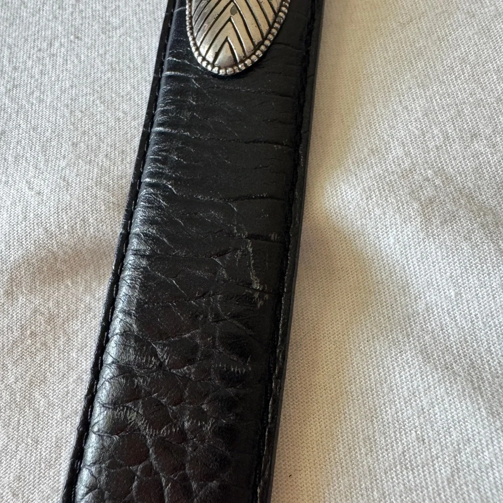 Roundtree&Yorke Concho Belt 42 Italian Full Grain Calfskin Black Leather Western